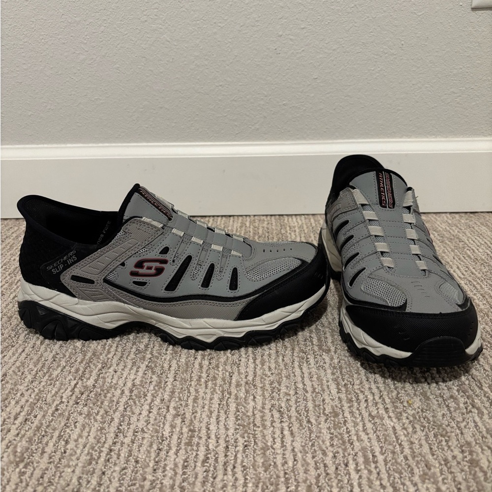 Men’s size 9 Skechers Slip-Ins After Burn memory foam extra wide fit, grey/black